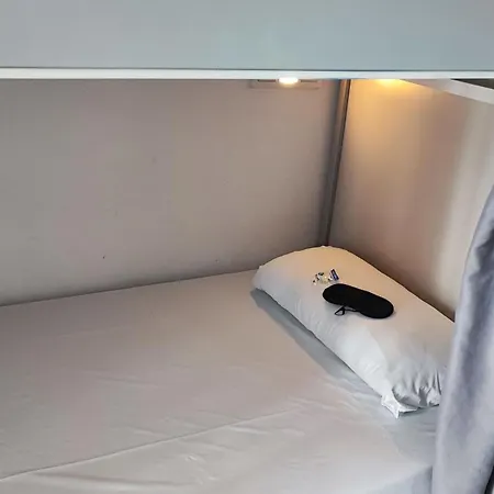 巴塞罗那圣克里斯托弗旅舍 *